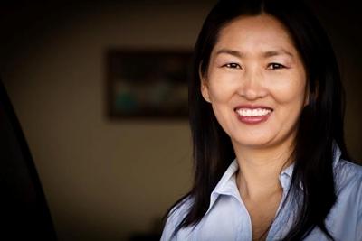 Өнөөдөр УИХ-ын гишүүн хатагтай Ц.Оюунгэрэл үнэт үзмэрээ хүлээлгэн өгнө